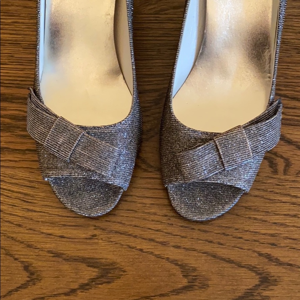 Stuart Weitzman Bowover Glitter Pumps - Picture 5 of 9